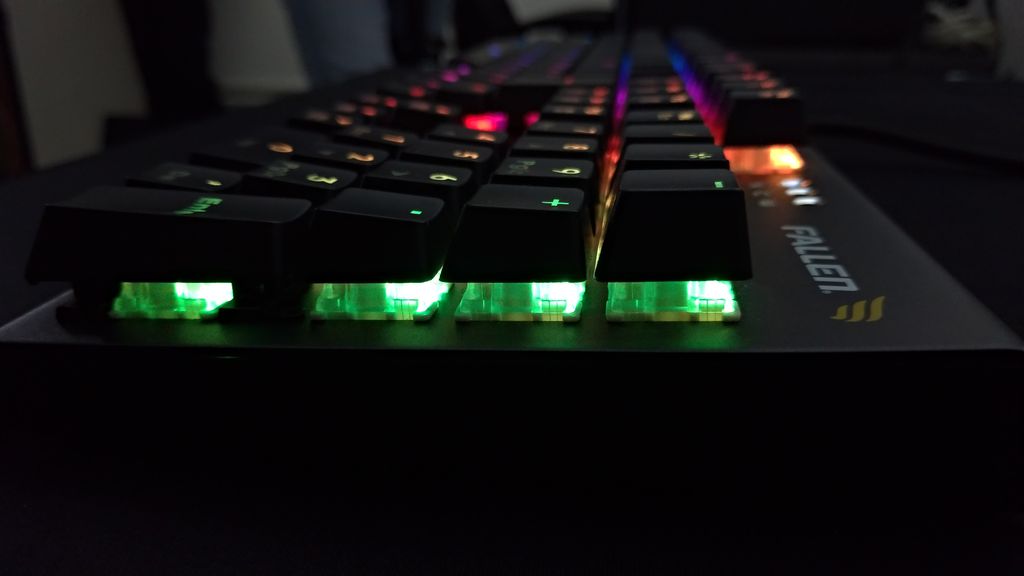 Fallen lança novo teclado RGB voltado para gamers