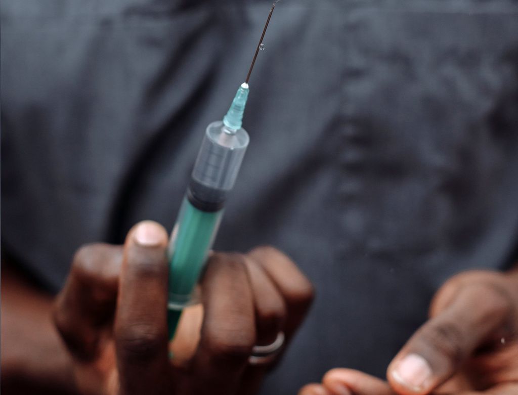 Pfizer pedirá uso emergencial para sua vacina ainda em novembro (Imagem: Thirdman/Pexels)