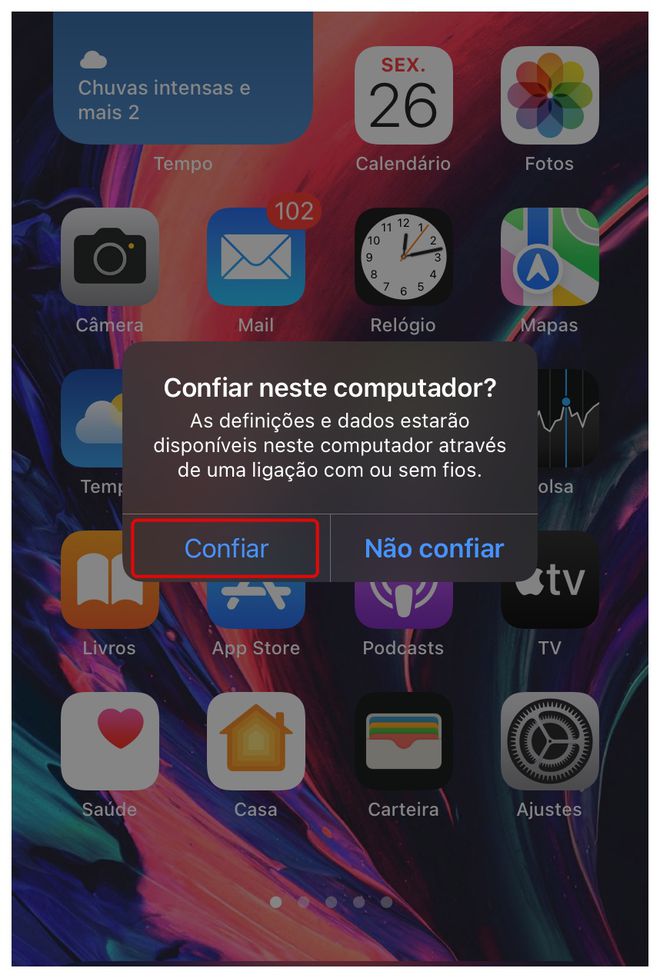 Toque em "Confiar" para autorizar a conexão entre o iPhone e o PC (Imagem: Thiago Furquim)