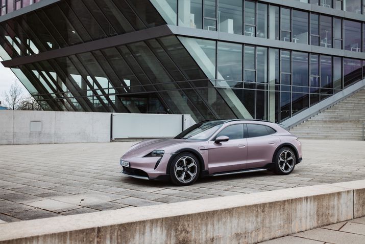 Porsche Taycan Cross Turismo