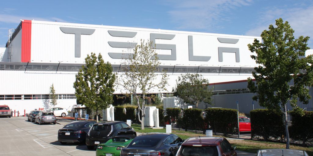 Diferentemente de boa parte dos leitores dos tweets de Elon Musk, o Departamento de Justiça dos EUA tem muito boa memória - e ainda quer saber se, afinal, o bilionário dispunha de fundos para o fechamento de capital da Tesla. (Imagem: reprodução/Tesla Motors).