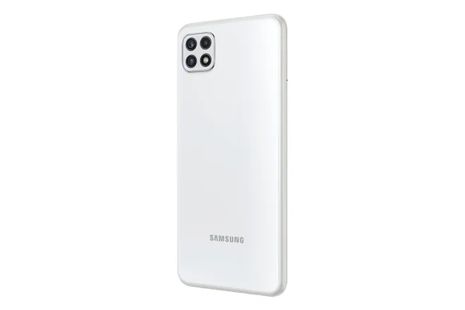 Nas cores preto e branco, o dispositivo traz alguns downgrades em relação ao modelo 4G, como tela TFT LCD e uma câmera a menos (Imagem: Samsung)