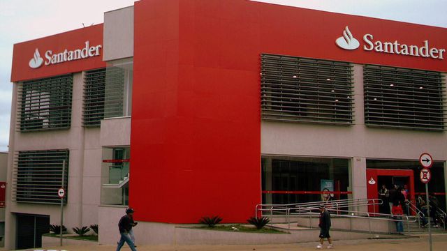Sistema do Santander cai e clientes não conseguem sequer fazer compras