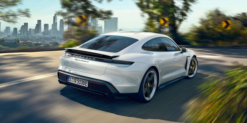 Primeiro carro 100% elétrico da Porsche, Taycan tem até 760 cv de potência e atinge até 240 km/h