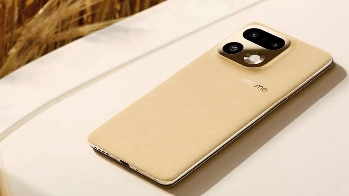 Novo celular da Realme tem câmera de 200 MP e bateria gigante de 7.000 mAh