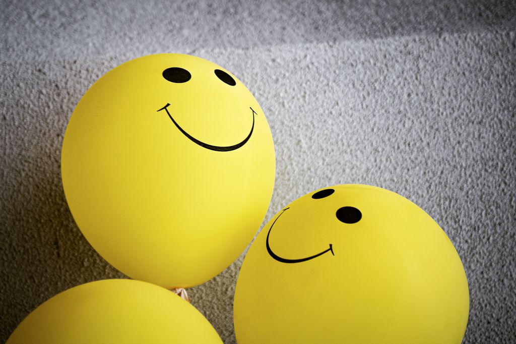 Cientistas querem desvendar a felicidade (Imagem: Tim Mossholder/Unsplash)