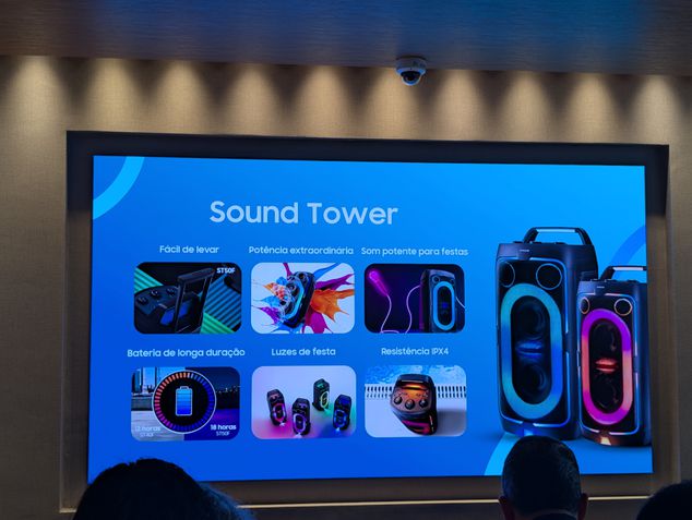 Caixas de som Samsung Sound Tower ST50F e ST40F