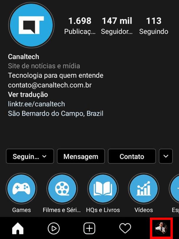 Abra o app do Instagram e clique no ícone com a sua foto à direita do menu inferior (Captura de tela: Matheus Bigogno)