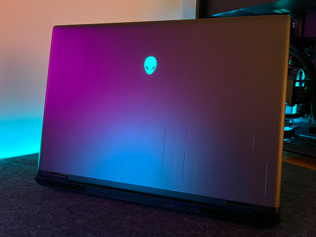 Alienware M16 R2