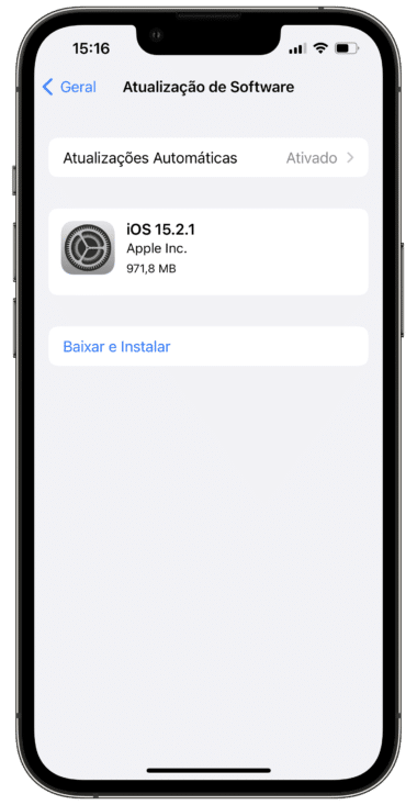 O update do iOS 15.2.1 tem 971 MB e já pode ser baixado (Imagem: Reprodução/Apple)