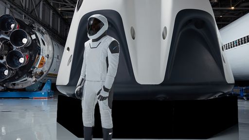 Vídeo mostra detalhes de como são os trajes espaciais futuristas da SpaceX