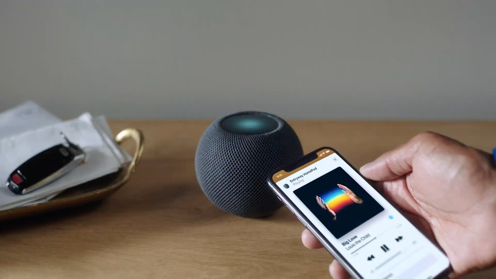 Mais compacto e mais barato, para enfrentar o Amazon Echo e Google Nest Audio (Imagem: divulgação/Apple)