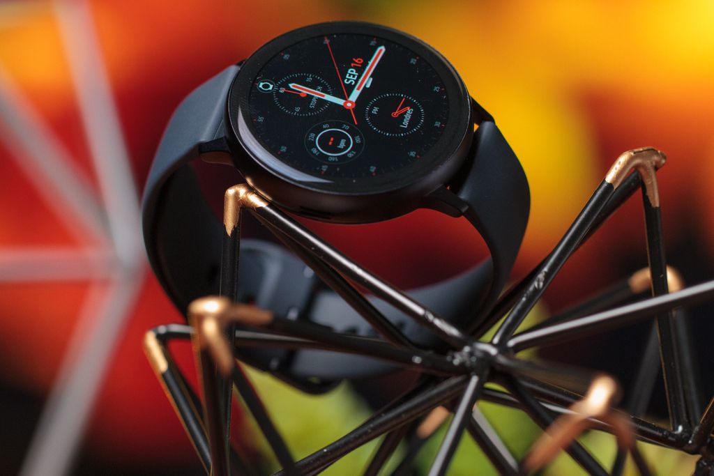 Relógio da Samsung está barato, mas pode não ser a melhor opção atualmente (Imagem: Ivo/Canaltech)