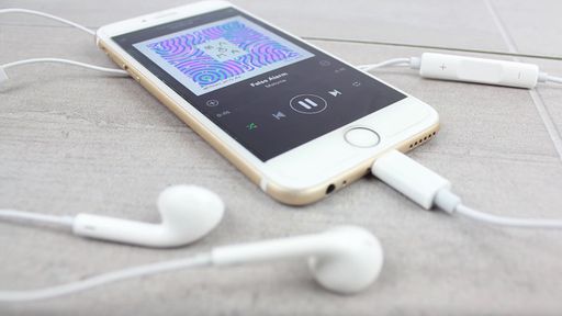 Falha com EarPods do iPhone 7 bloqueia funções dos botões de volume