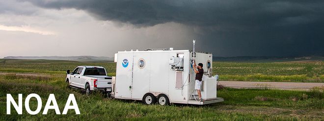 Meteorologistas monitoram e pesquisam constantemente a formação de tornados e furacões (Imagem: Reprodução/NOAA)
