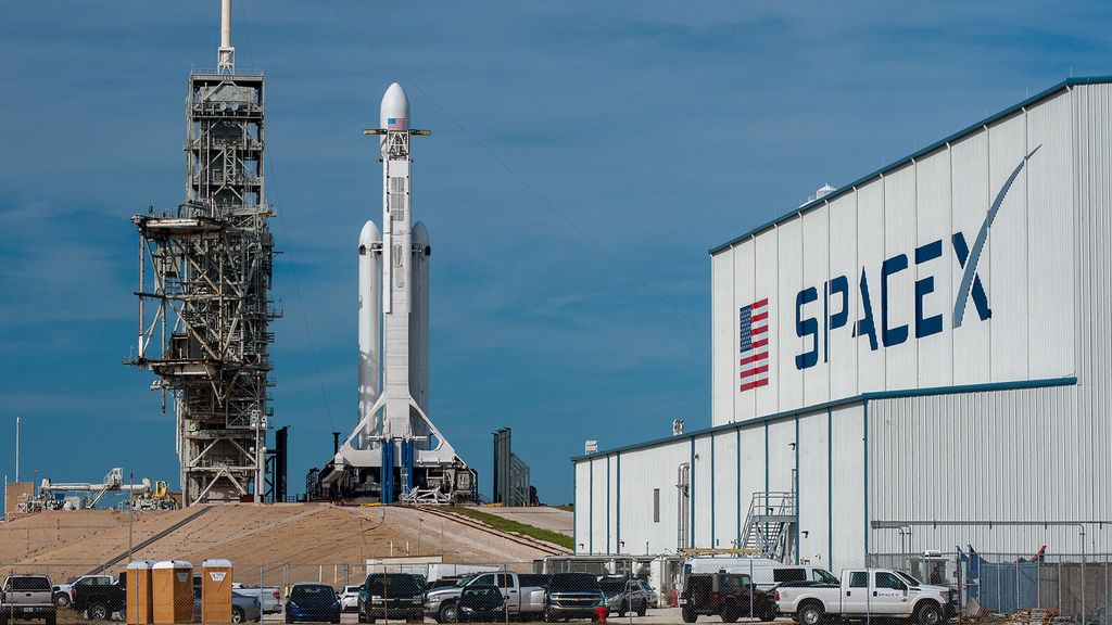 SpaceX lança foguete Falcon Heavy nesta terça [update]