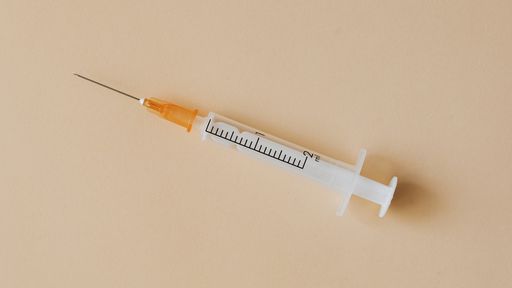Mais de 1 bilhão de pessoas devem ser vacinadas contra COVID até o fim de 2021