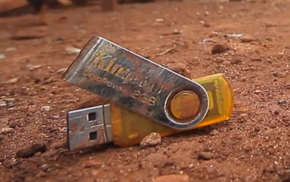 Pendrive sujo de terra Pendrive sujo de terra