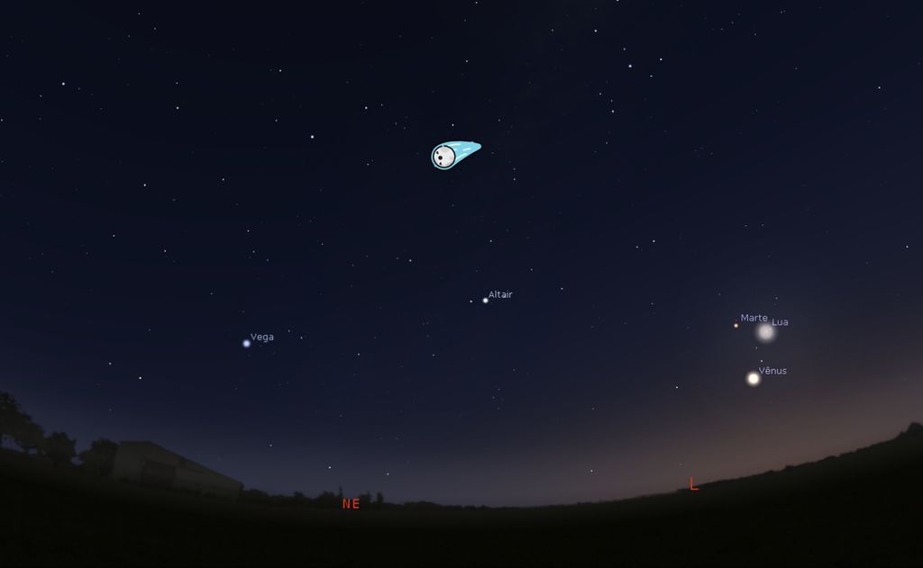 A posição do cometa será muito favorável para observação, mas o brilho pode não ser o suficiente para o olho nu (Imagem: Captura de tela/Stellarium/Freepic/Flaticon)