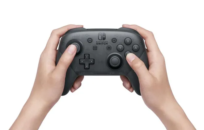 O Switch Pro Controler tem uma pegada mais simples e tradicional (Imagem: Reprodução/ Nintendo)