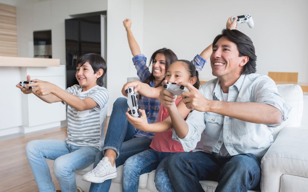 Videogames são uma das ferramentas mais úteis para reuniões com família e amigos, apontam especialistas (Imagem: Reprodução/Getty Images)