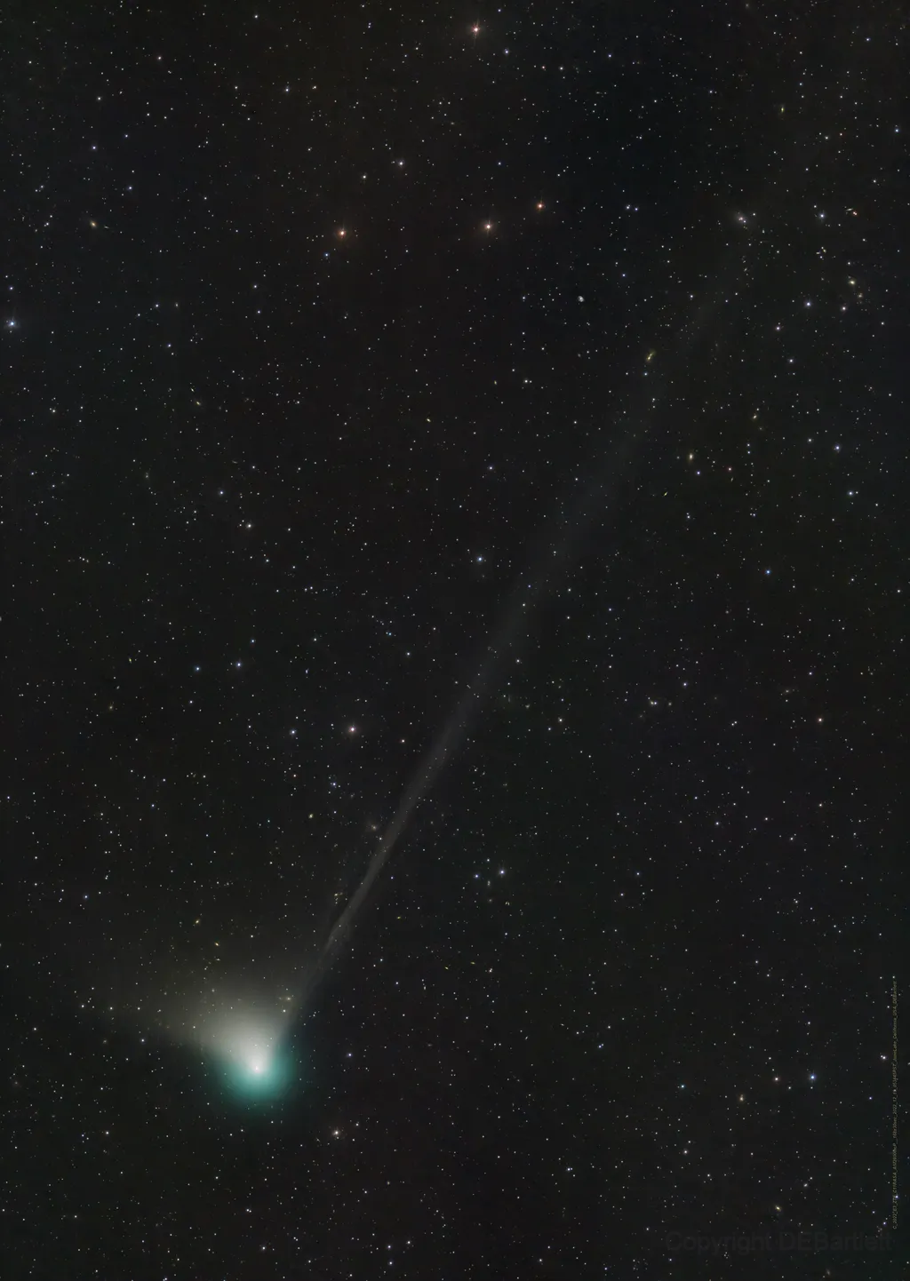 Cometa 2022 E3 (ZTF) passou pela constelação Corona Borealis (Imagem: Reprodução/Dan Bartlett)