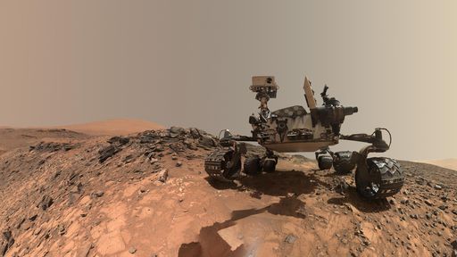 Robô Curiosity comemora, sozinho, seis anos em Marte