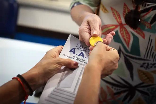 Integrantes do grupo Alcoólicos Anônimos, que completa 90 anos, contam suas histórias - Foto: Alcóolicos Anônimos/Divulgação