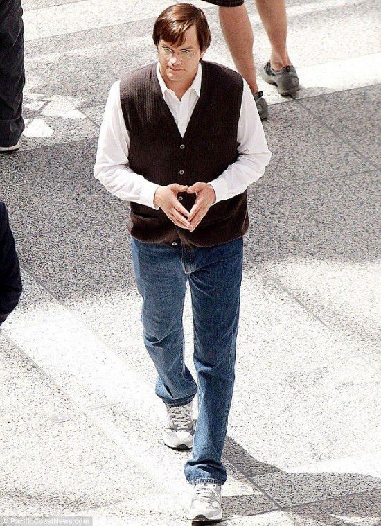 Ashton Kutcher como Steve Jobs Ashton Kutcher como Steve Jobs
