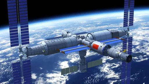 Estação espacial chinesa precisou desviar duas vezes de satélites Starlink