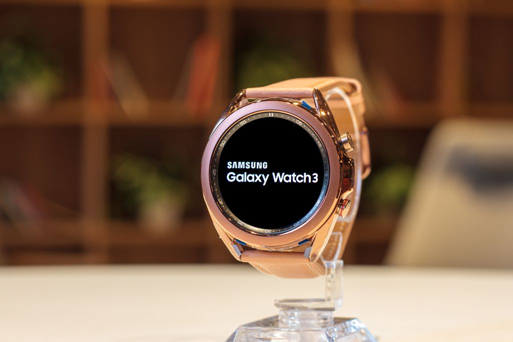Relógio da Samsung tem o design como um de seus maiores pontos fortes (Imagem: Ivo Meneghel Jr/ Canaltech)