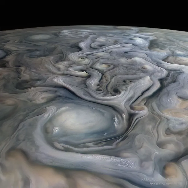 Imagem de Júpiter e seus redemoinhos gigantes (Imagem: Reprodução/Kevin M. Gill)