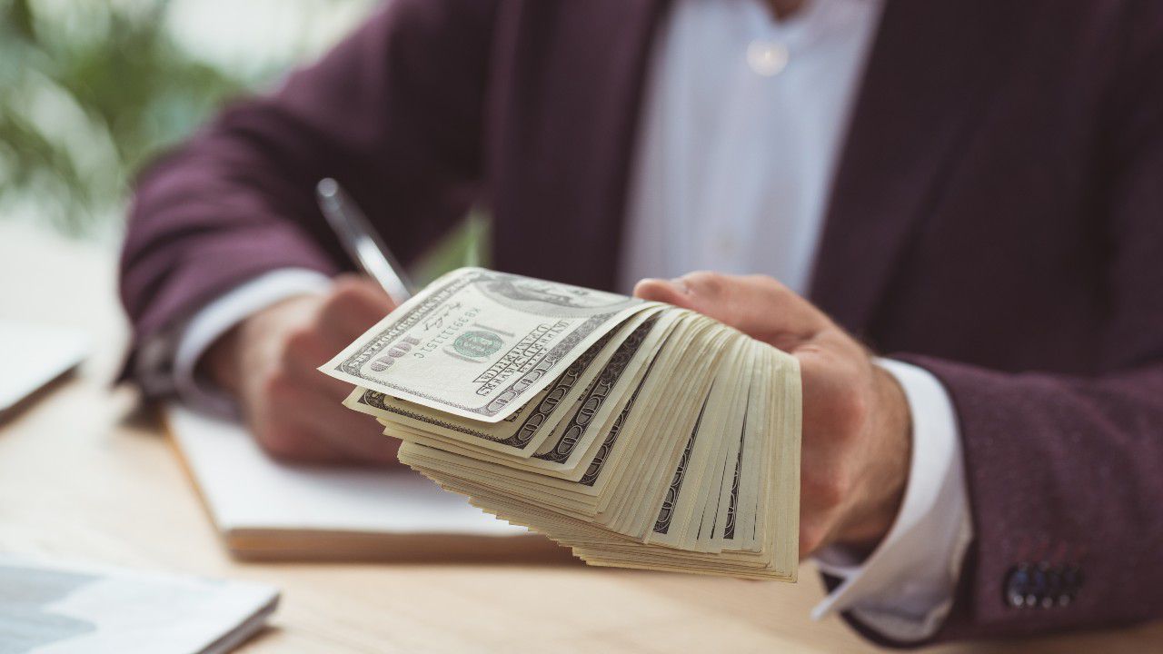 Confira o ranking dos 10 CEOs mais bem pagos nos EUA em 2020 - Vimarsana News