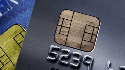 Estudo encontra mais de 4 milhões de cartões de crédito à venda na dark web