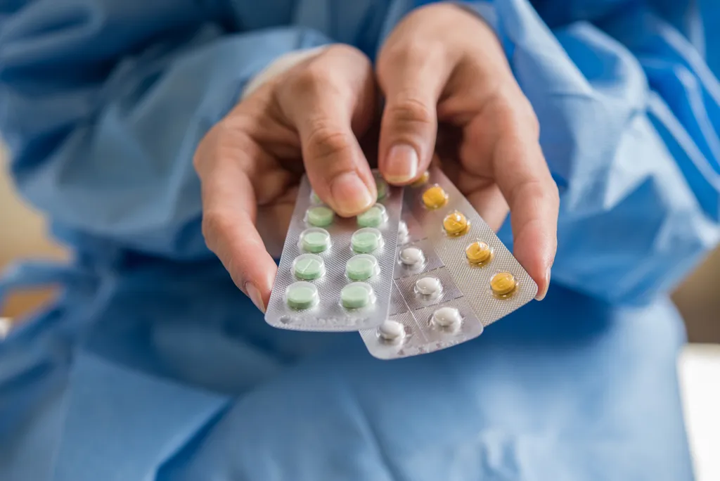 Um contraceptivo oral masculino já vinha sendo buscado por cientistas há décadas, mas esbarrava em efeitos colaterais (Imagem: Johnstocker/Envato)