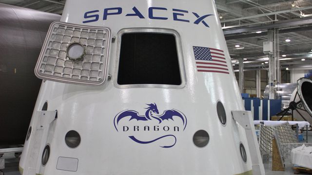 SpaceX testou com sucesso novo sistema de ejeção para astronautas 