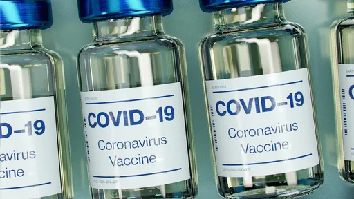 Hackers estão atacando distribuidores da vacina da COVID-19