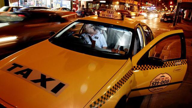 Assédio e ofensas: aplicativos de táxi vêm trazendo insegurança às passageiras