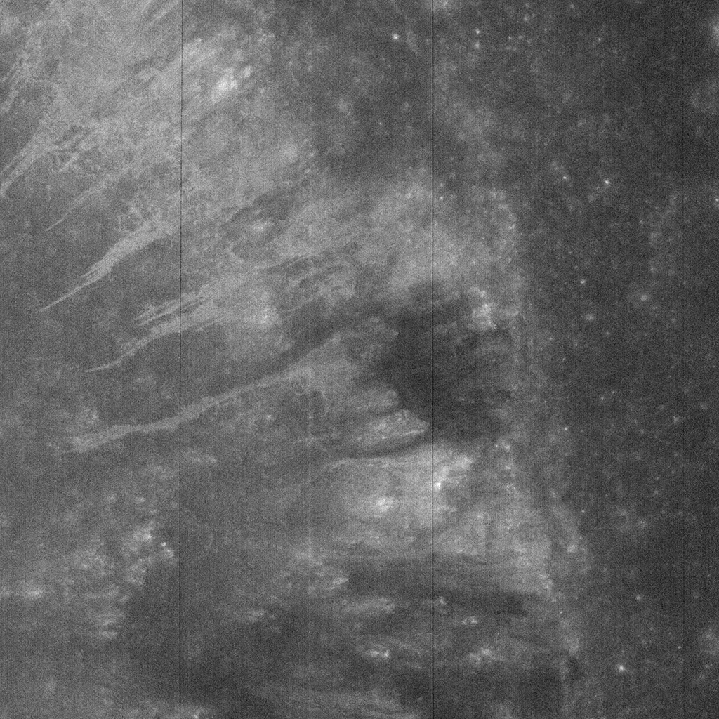 Lua iluminada pelo earthshine logo após a fase nova (Imagem: Reprodução/NASA/KARI/ASU)