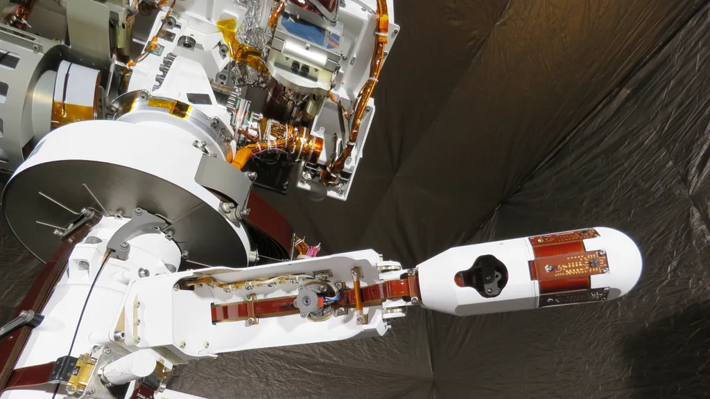 Um dos anemômetros do MEDA, usado pelo Perseverance para medir velocidade e direção do vento em Marte. (Imagem: NASA/JPL-Caltech)