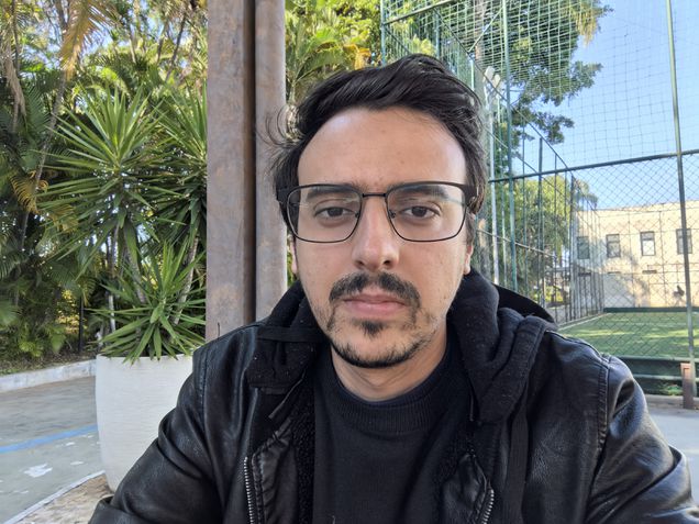 Huawei Mate XT Ultimate - Câmera frontal