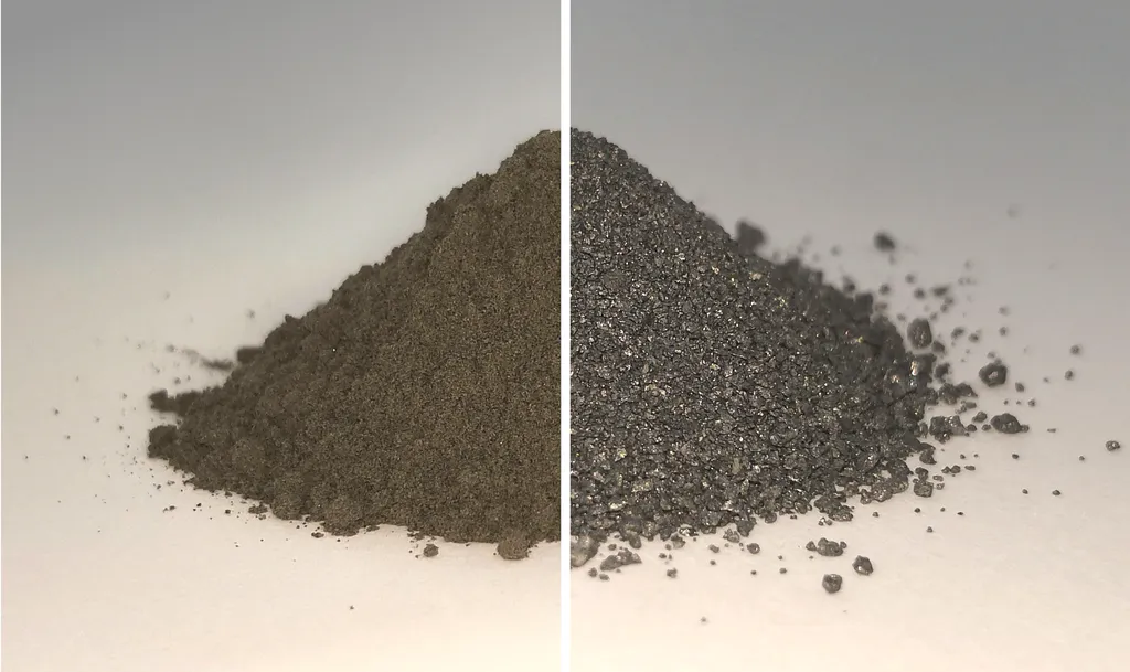 À esquerda, o regolito lunar artificial com sua composição inteira. À direita, o regolito após a extração de oxigênio, sobrando uma mistura de ligas metálicas (Imagem: Reprodução/ESA/University of Glasgow)