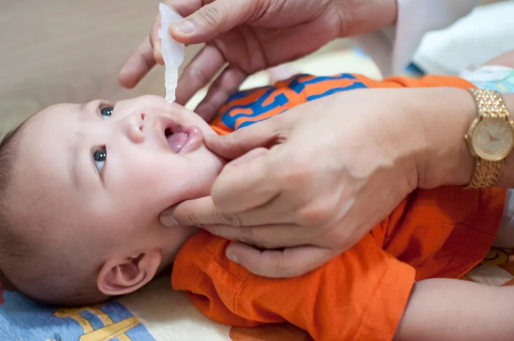 Brasil apresenta baixa cobertura vacinal contra a pólio em crianças nos últimos anos (Imagem: Twenty20photos/Envato Elements)