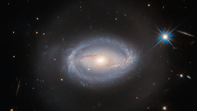 ESA/Hubble & NASA, A. Barth, R. Mushotzky