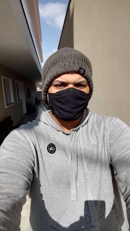 Motorola Moto G100 fotos (selfie)