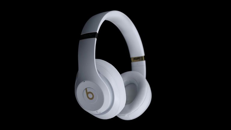 Beats Studio Pro vaza com até 40 horas de bateria e integração com