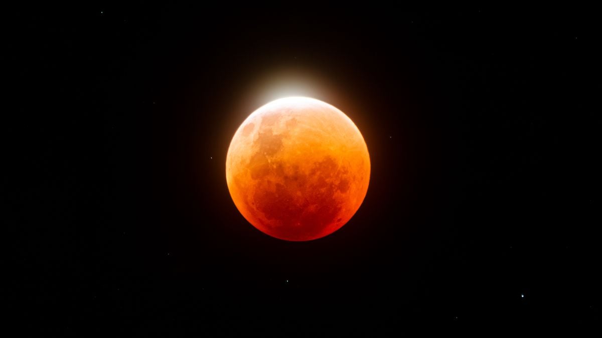 Eclipse lunar com “Lua de Sangue” ocorre na sexta (14) e será visível no Brasil