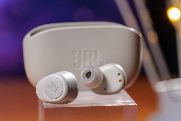 JBL Wave 1000 TWS fones