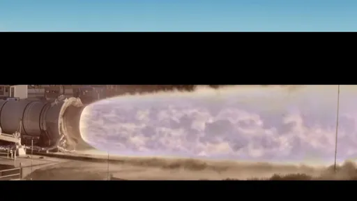 NASA exibe imagens espetaculares de propulsor funcionando a todo vapor