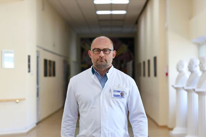 Retrato do cientista russo que quer modificar o código genético (Foto: Andrey Rudakov/Bloomberg)